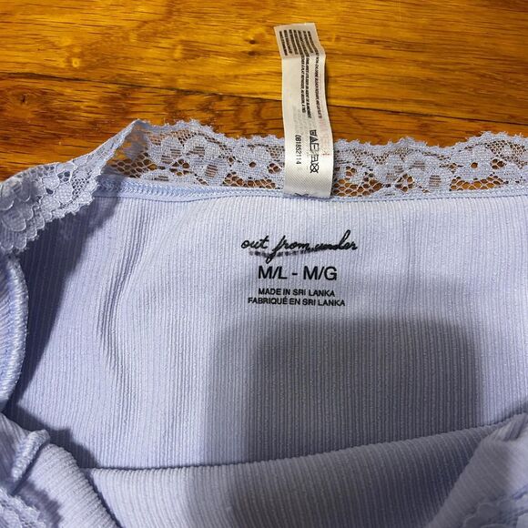 Out from Under Melani Seamless off the shoulder long sleeve crop top - Picture 3 of 4